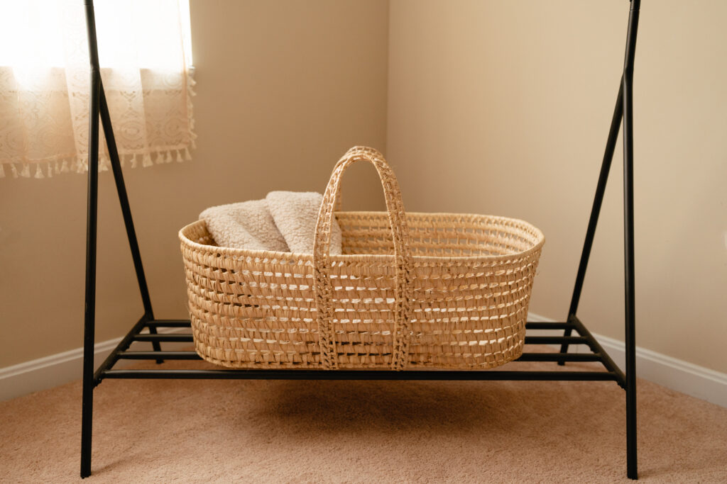 Sun & Vine Photography newborn moses basket for in home newborn lifestyle photography sessions