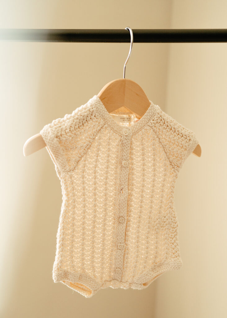 Cincinnati newborn photographer Sun & Vine Photography newborn closet outfits for in home newborn lifestyle photography sessions