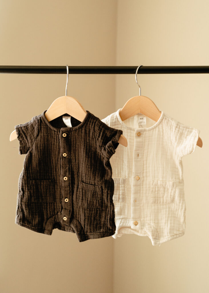 Cincinnati newborn photographer Sun & Vine Photography newborn closet outfits for in home newborn lifestyle photography sessions