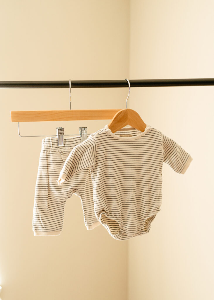 Cincinnati newborn photographer Sun & Vine Photography newborn closet outfits for in home newborn lifestyle photography sessions